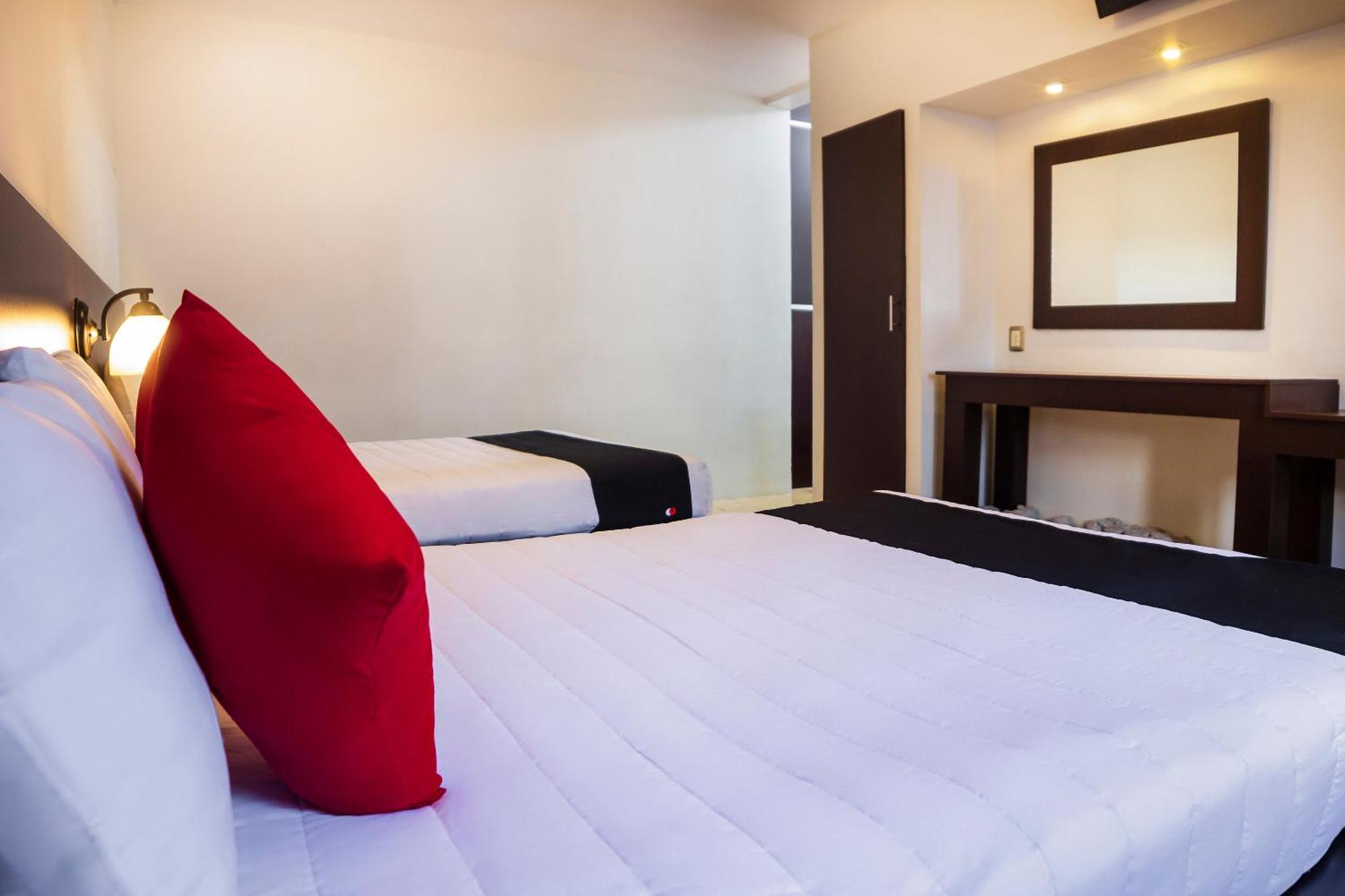 Hotel Capital O Del Valle, 4*